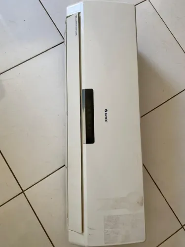 AR CONDICIONADO SPLIT 9 MIL BTUS GREE
