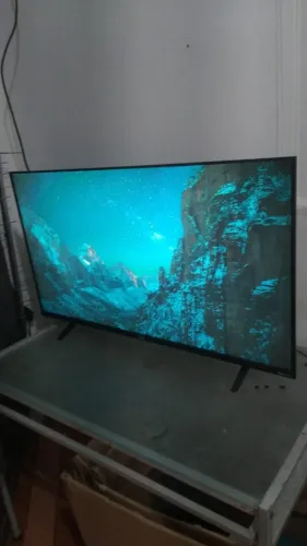 TV ROKU TV 42" SEMI NOVA
