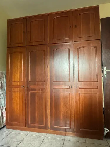 Guarda roupa madeira maciça
