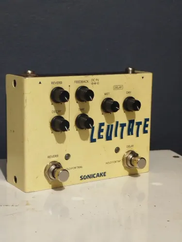 Pedal de delay/reverb Levitate 