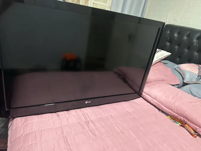 TV LG 42 polegadas não é Smart mais já vai com fire stick