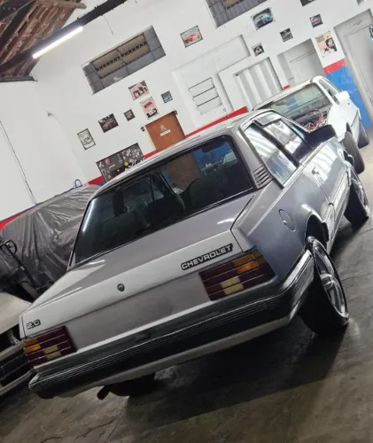 Chevrolet Monza Classic SE 2.0 /mpfi E EFI 2P E 4P 1989