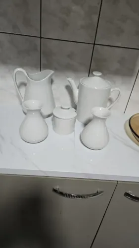 Jogo de Chá/Café - 5 peças de porcelana branca