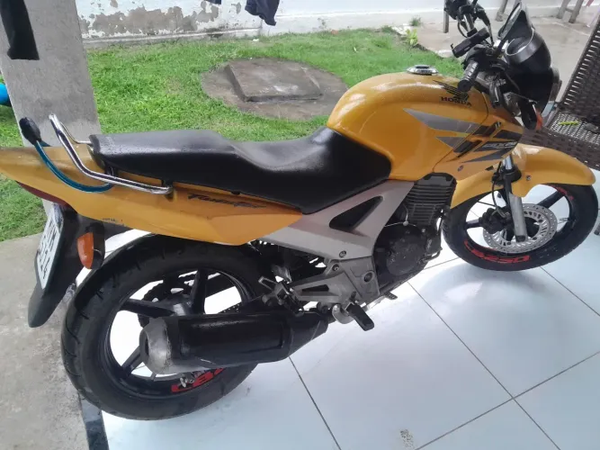 Vende-se ou troca em 125 ou 150