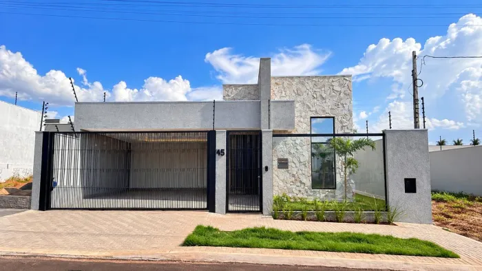 CASA DE ALTO PADRÃO JARDIM MUNIQUE