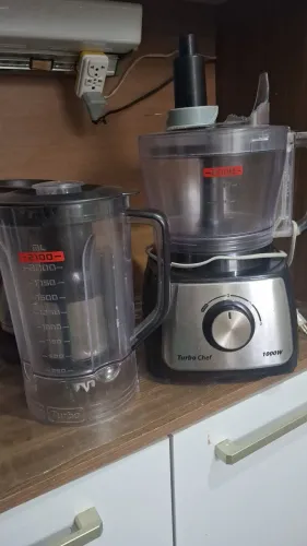 Multiprocessador mondial turbo chef,único defeito é a parte da tampa quebrou ,funcionando