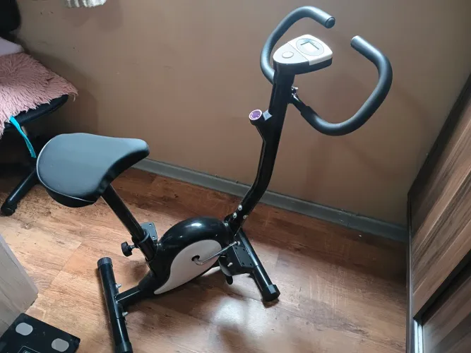 Bicicleta ? ergometrica novinha