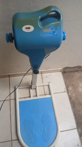 Vendo um massageador eletrico vibro mass deluxe completo.
