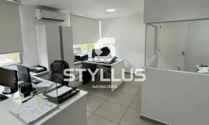 Sala Comercial em Rua Monsenhor Alves Rocha - 31m² (Ref: CA7822)