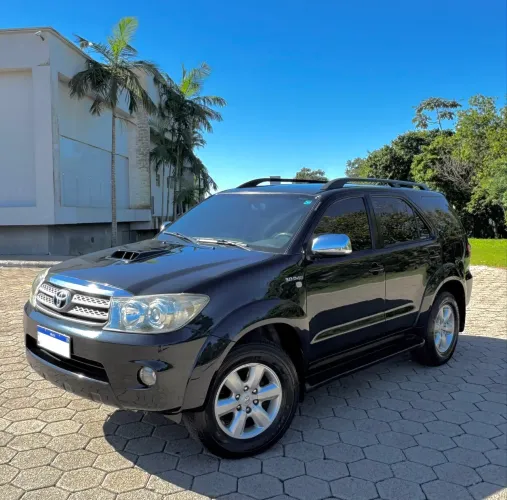 Toyota Hilux SW4 SRV D4-d 4X4 3.0 TDI Dies. AUT 2010