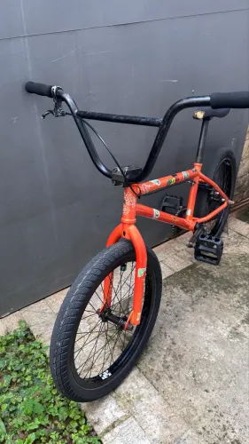 Vendo bike BMX FIT BIKE CO