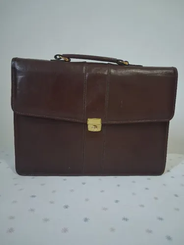 Maleta em couro legítimo