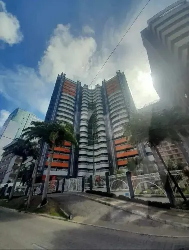 Apartamento todo mobiliado no Meireles vizinho à praça Portugal com 3 quartos 2 suítes 