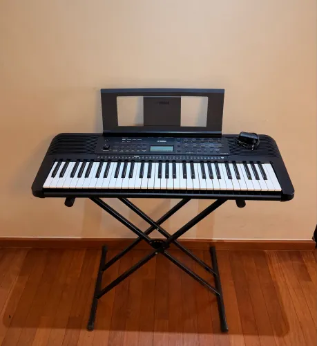 Teclado Yamaha PSR-E273