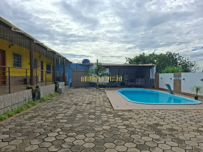 Chácara de 2 Dormitórios com Piscina e Churrasqueira e um Poço na Travessa do Cambiri em P