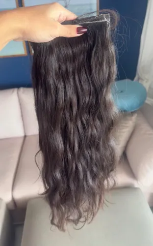 Alongamento de fita invisível - cabelo BRASILEIRO DO SUL. Pronto para aplicação.