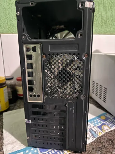 Gabinete gamer Led com 4 fans