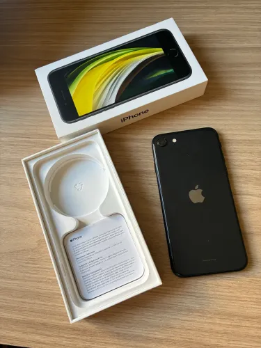 iPhone SE ótimo estado