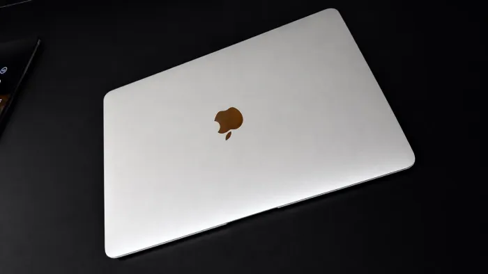 MacBook Air retina 13 corei5 8GB ram 