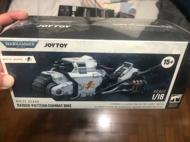 Moto Joytoy warhammer 1/18 - white - Scars