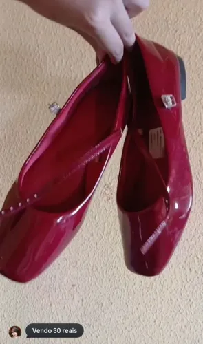 Sapatilha vermelho da Riachuello