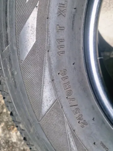 Pneus importados para utilitários e SUVs