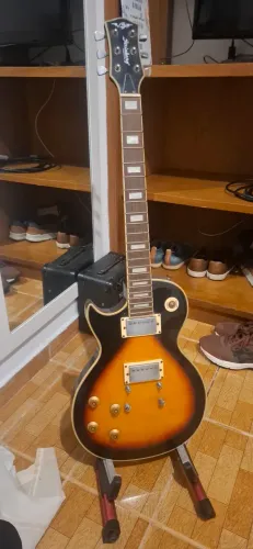 (LEIA O ANÚNCIO) Vendo guitarra Strinberg!
