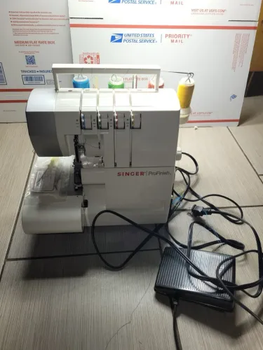 Maquina de costura  Ultralock Singer 