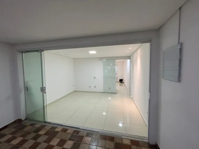 Casa comercial na Rua Marcelina, 417 - Casa 3 250 m²