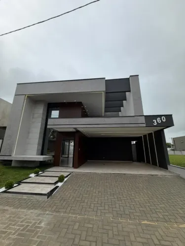 Casa com 3 suítes - Estudamos permuta
