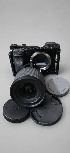 ? KIT SONY A6300 USADO - COMPLETO E FUNCIONANDO PERFEITAMENTE | R$ 5.000 NO PIX