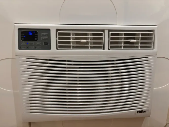 Ar Condicionado Philco Janela 12 Mil BTUS Visor Digital