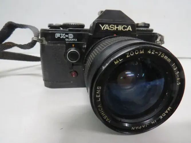 camera antiga yashica fx-d