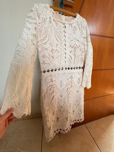 vestido midi rendado branco noiva
