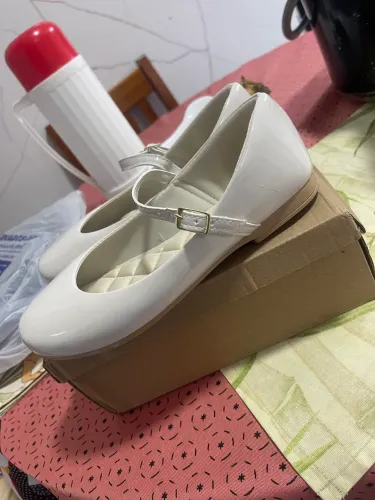 Sapato infantil nunca usado na caixa novo 