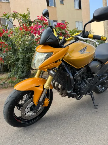 HORNET 