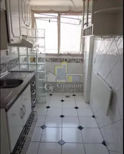 Kitnet com divisória e armário, Bairro Botafogo, Campinas (SP)