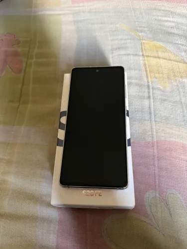 Celular Samsung s20 fe