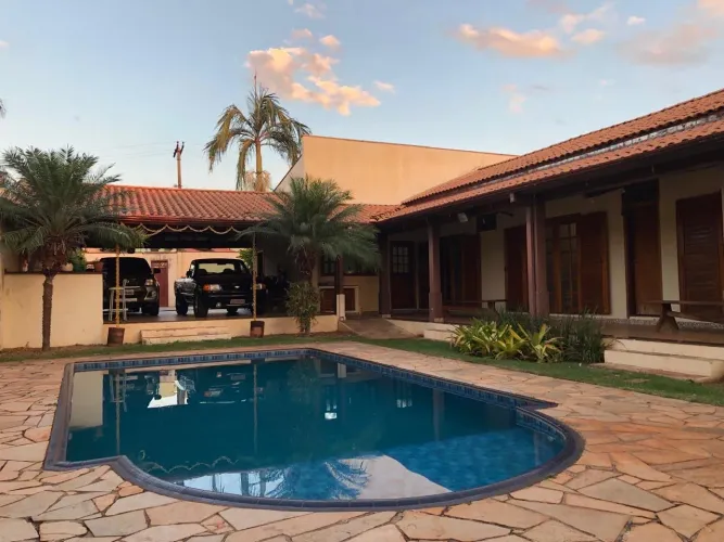Casa em condomínio (venda / permuta)