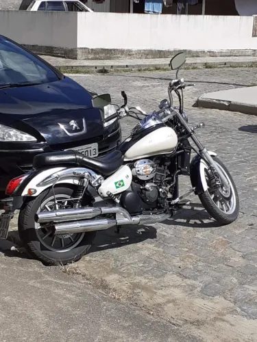 Moto Custon 250cc. $$. Raridade apenas 25000 km original.