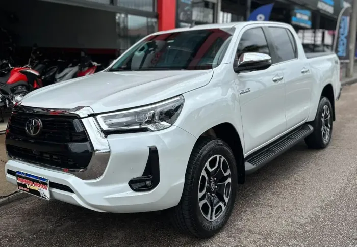 Toyota Hilux CD SRX 4X4 2.8 TDI 16V Diesel Aut. 2025