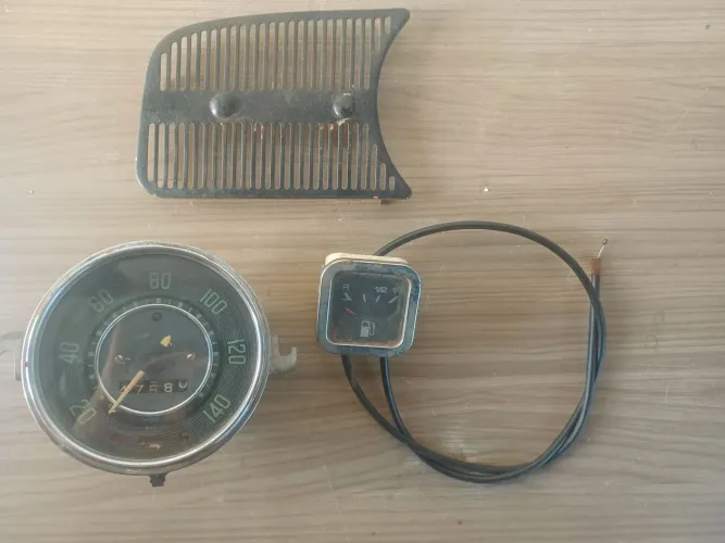 VELOCÍMETRO MARCADOR DE GASOLINA E TELA ORIGINAL VOLKSWAGEN DE FUSCA ANTIGO POR 250 .