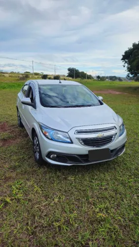 Chevrolet Onix Hatch LTZ 1.4 8V Flex Power Aut. 4P 2016