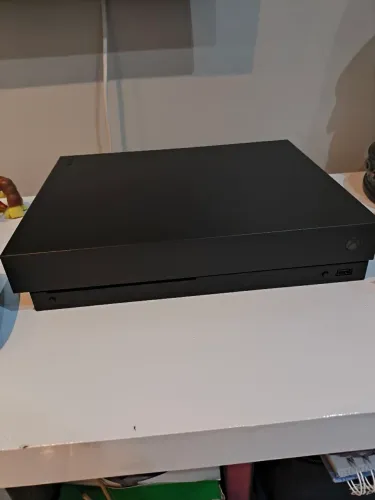 Xbox One X - Defeito - Não dá o Plim 