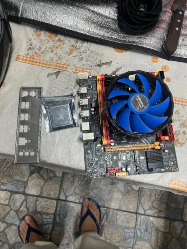Placa mãe + memória + 2 processador