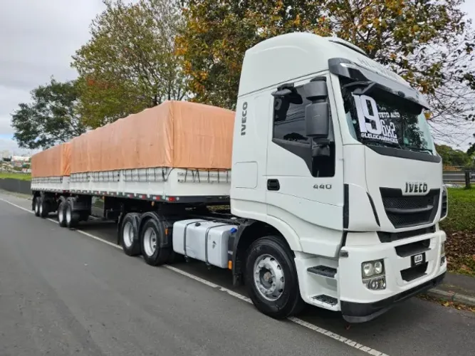 Iveco Hiway 440 6x2 Ano 19 Teto Alto (REPASSE) + Bitrem Graneleiro Librelato Ano 2011