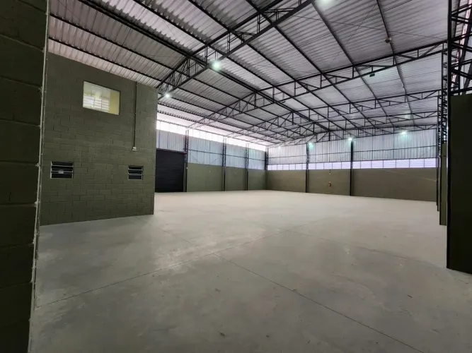 Galpão 1000m²