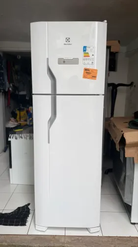 Geladeira Frost Free Electrolux