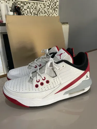 Nike Jordan Max Aura 5