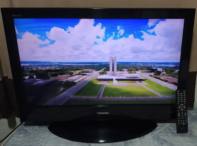 Televisão de LCD Toshiba 32 Polegadas.